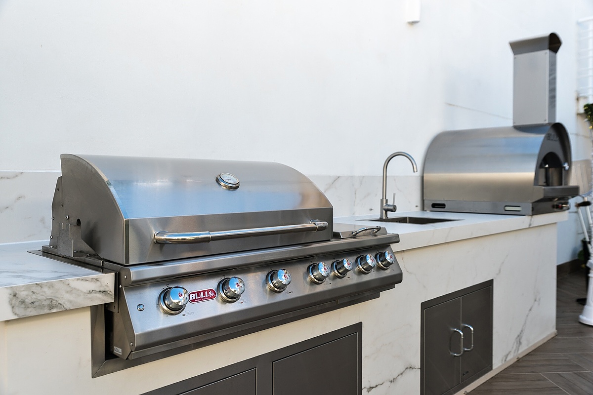 BULL BBQ 7 burner premium